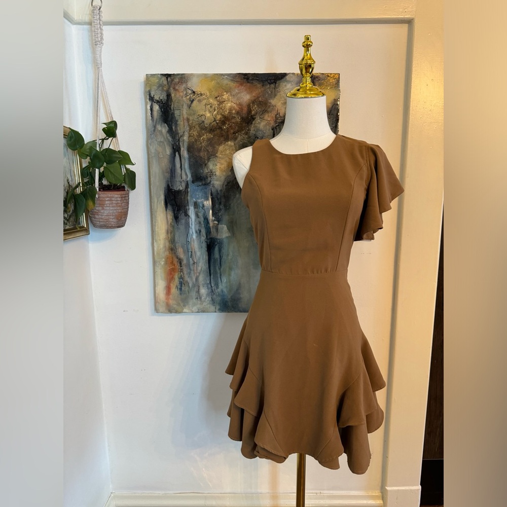💥Priced to sell💥
J.O.A. Los Angeles Brown dress Size XS